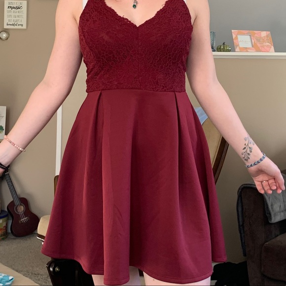 Wine Red Lace Bodice Skater Dress - Picture 4 of 11